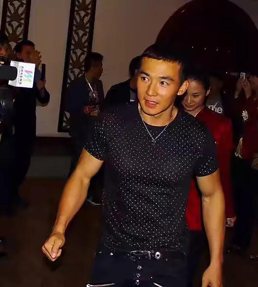 劉畊宏個人資料簡介（ 劉畊宏本草綱目健身操能減肥嗎？）