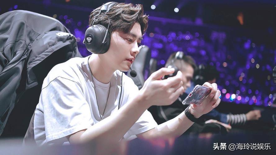 李易峰簡介 ：身家資產過億，年輕帥氣，為什麼還要去嫖娼？