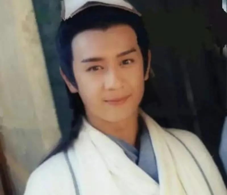 陳浩民資料：錯過3位女友，42歲娶嬌妻，今是4孩爸爸