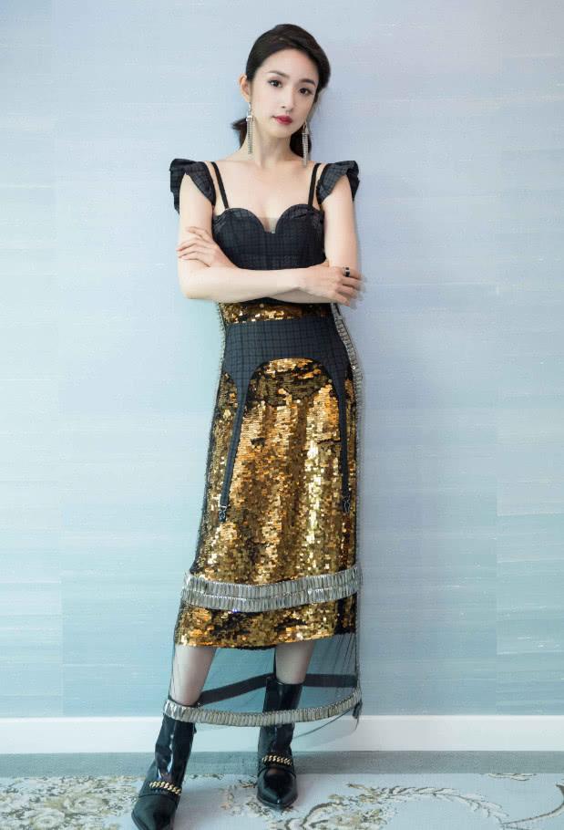 林依晨身高體重是多少？穿白T搭牛仔褲美翻了