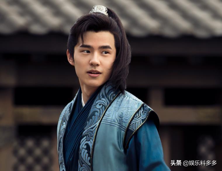 劉昊然的家庭背景很強嗎 ？劉昊然的爸爸是做什麼工作的