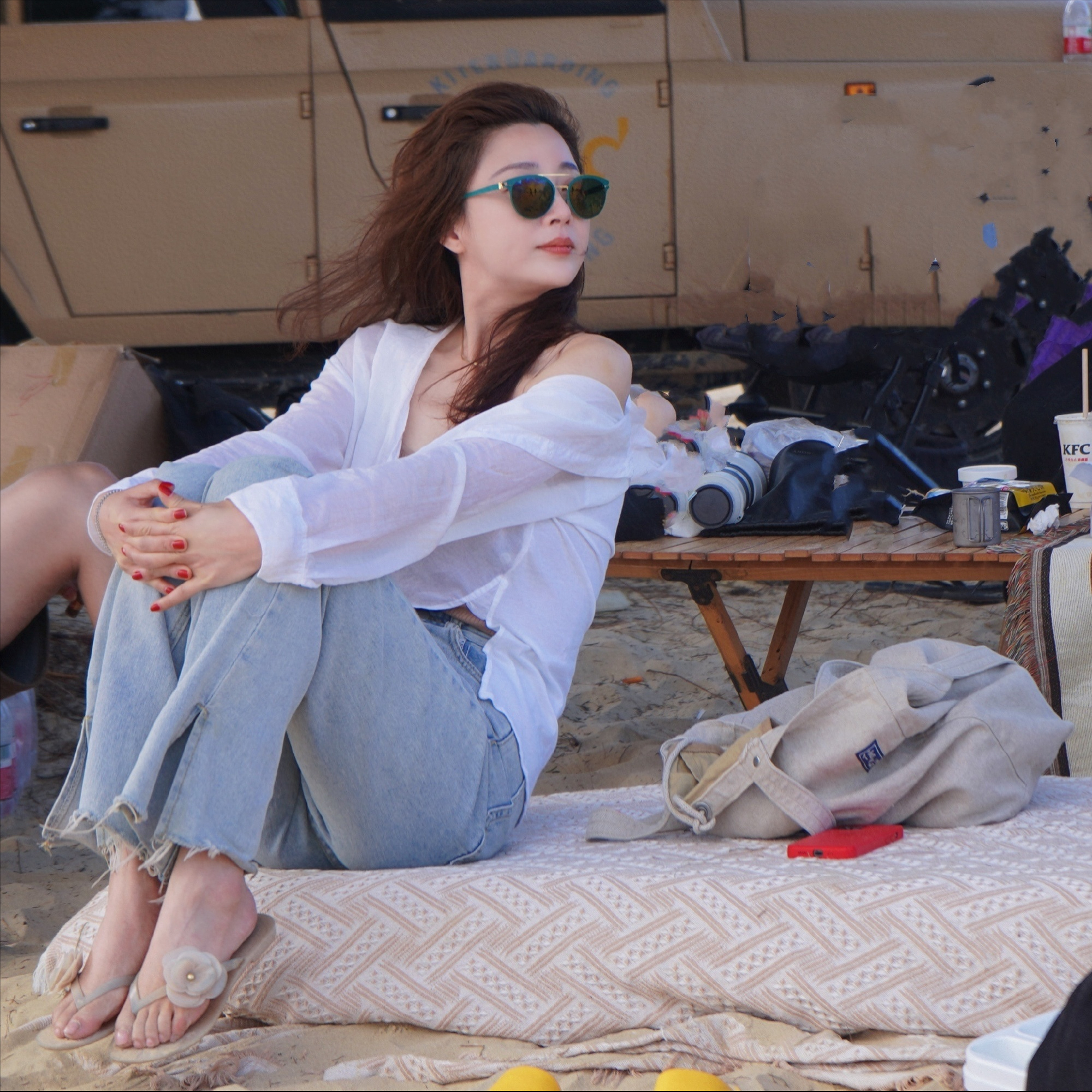 朱珠是誰 ：4段感情，前任個個都是“人物”，37歲選擇了嫁給普通人