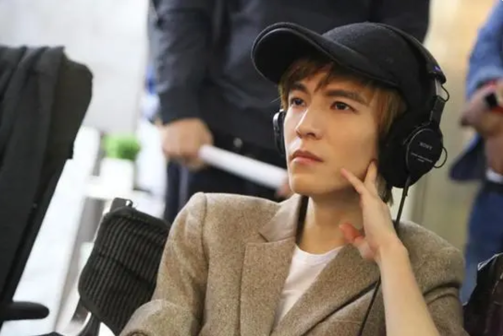 郭敬明簡介（郭敬明消失兩年了，曾經「不可一世」的他，也走到今天）