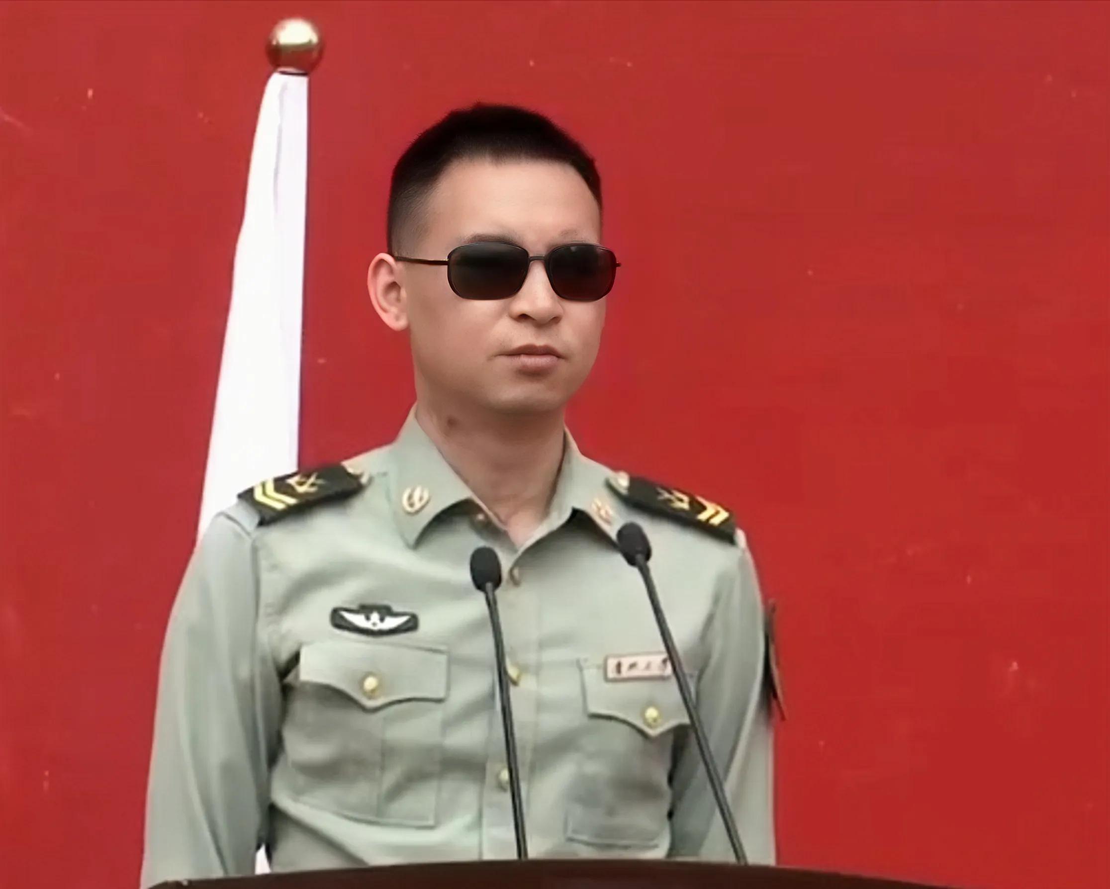 杜富國事蹟簡介（「排雷英雄戰士」杜富國，身分認同改變）