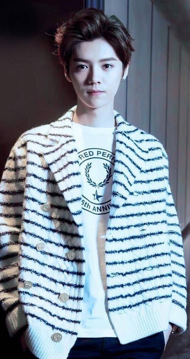 每日壁紙：鹿晗個人資料