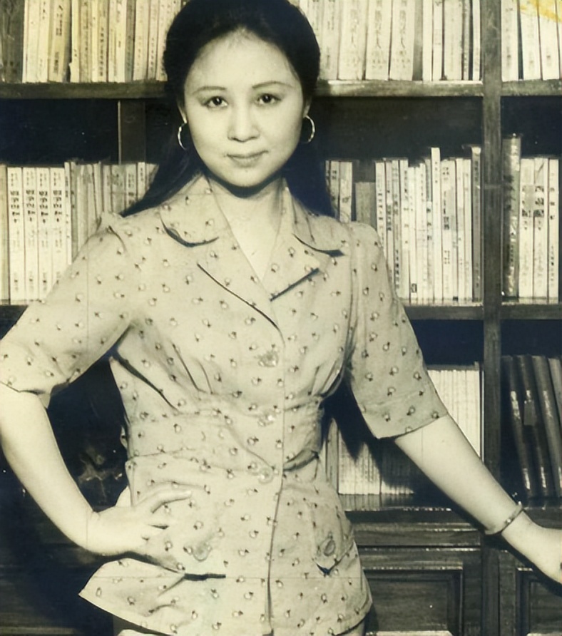 言情教母瓊瑤簡介（10年小三生涯，寫64部小說，她的人生遠比小說精彩）