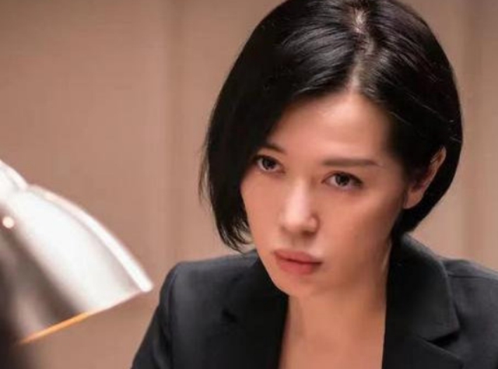 「性感尤物」餘男的個人資料簡介（生猛人生，和她的唏噓情史）