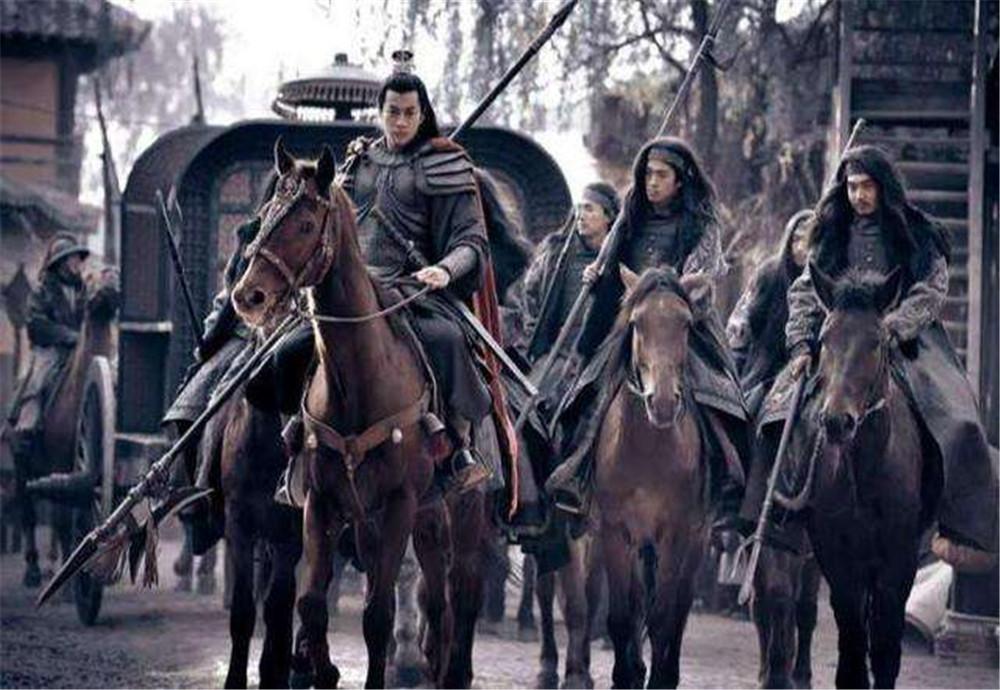 呂布的師傅是誰呀（他的這三個師傅都身懷絕技）