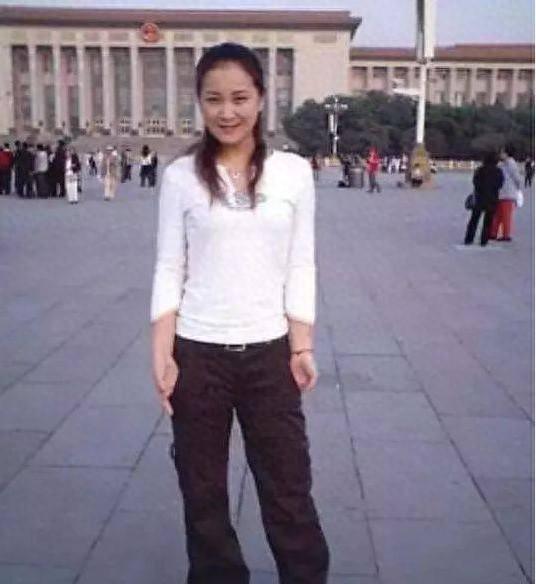 賈玲第一次上春晚的搭檔是誰（賈玲的成名之路）