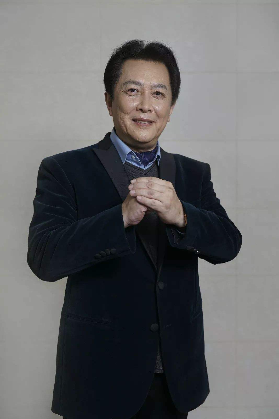 原配孫濤個人資料簡介及(孫濤在除夕夜自殺後，唐國強為何轉身就娶了小他12歲的壯麗？)