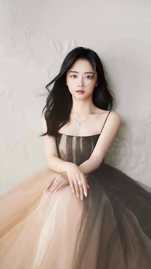 譚松韻個人資料和年齡（中國內地女演員譚松韻）