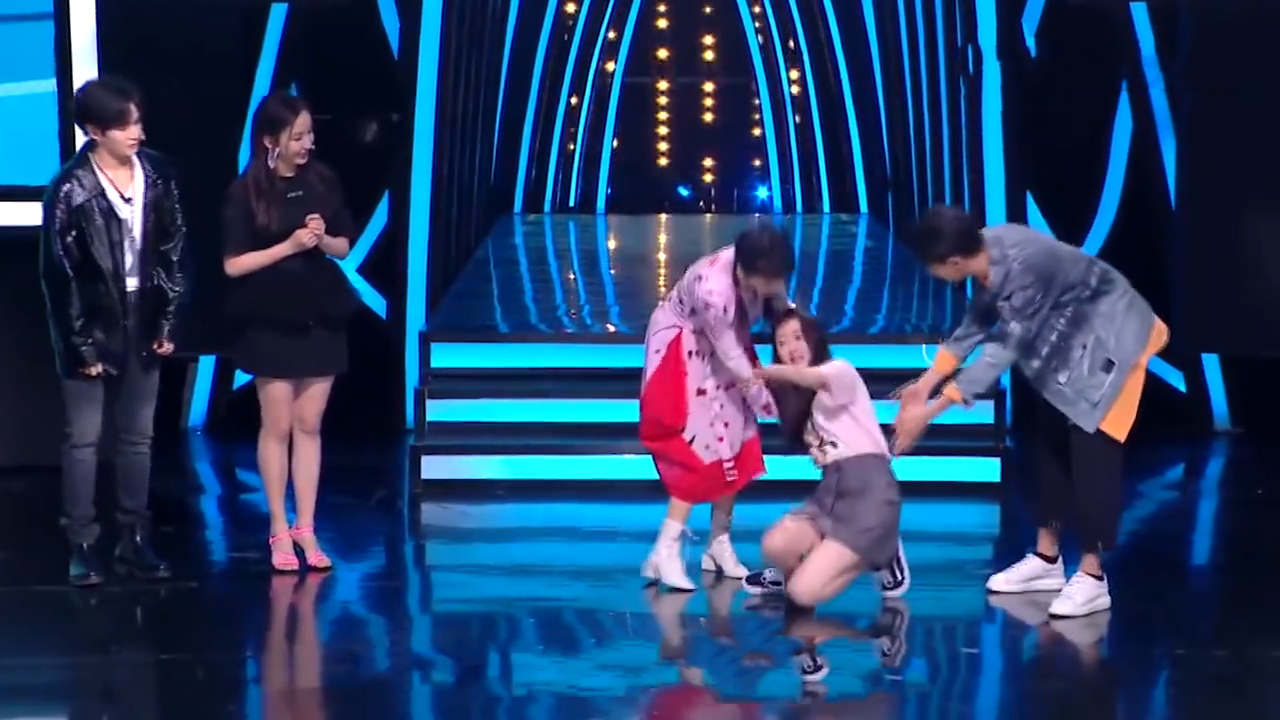 蔣夢婕個人資料（「嘴笨黛玉」蔣夢婕：曾得罪李少紅被索賠千萬，後鏡頭慘遭一剪沒）