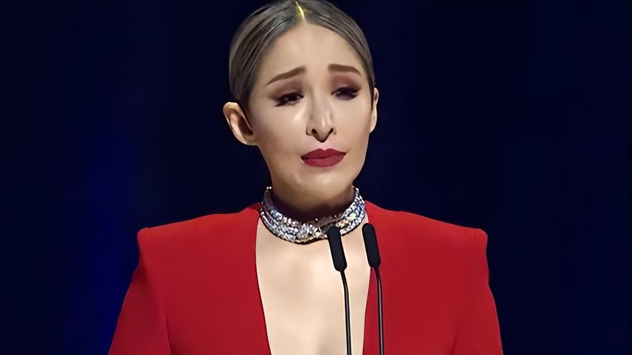 蕭亞軒個人資料簡介（43歲的蕭亞軒，卻能在25年內連換15個小男友，她是怎麼做到的）