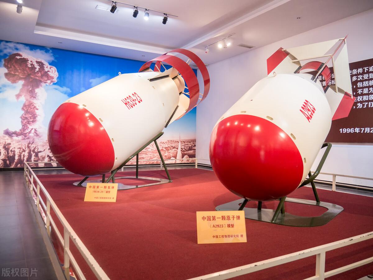 兩彈之父是誰(錢學森、錢三強、鄧農先，誰是「兩彈一星之父」？)