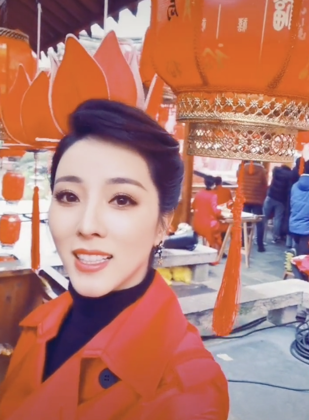 李思思老公是誰(李思思和老公秀恩愛，家庭地位不一般)