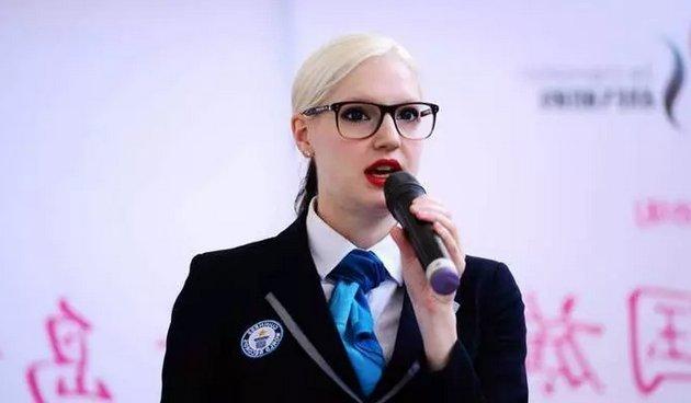 撒貝南的老婆是誰(撒貝南嬌妻李白婚後發福，身材走樣胖了一大圈，一臉的幸福肥)