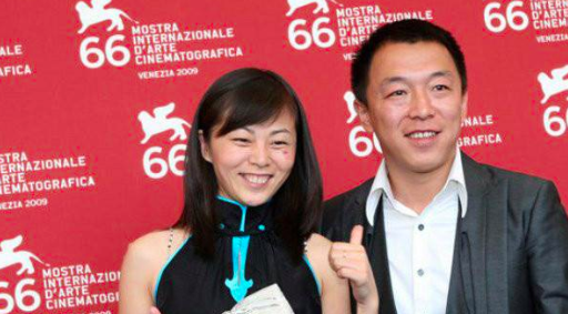 黃渤老婆是誰（44歲黃渤與妻子相伴24年，她不是明星卻滿滿少女味)