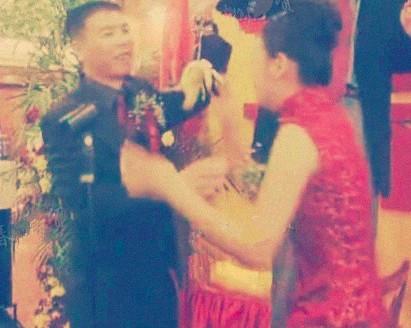 馮小剛老婆是誰（41歲馮小剛娶了32歲徐帆，結婚19年了卻一直有個遺憾）