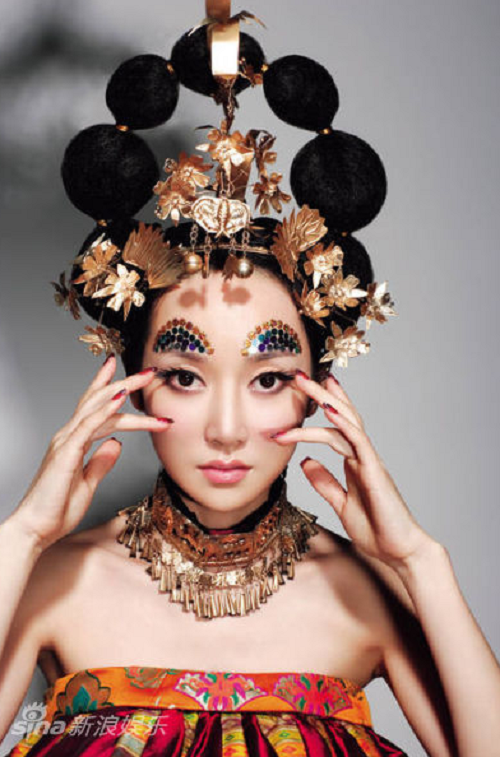 薩頂頂個人資料簡介（她的故事遠比你想像得更惡劣）