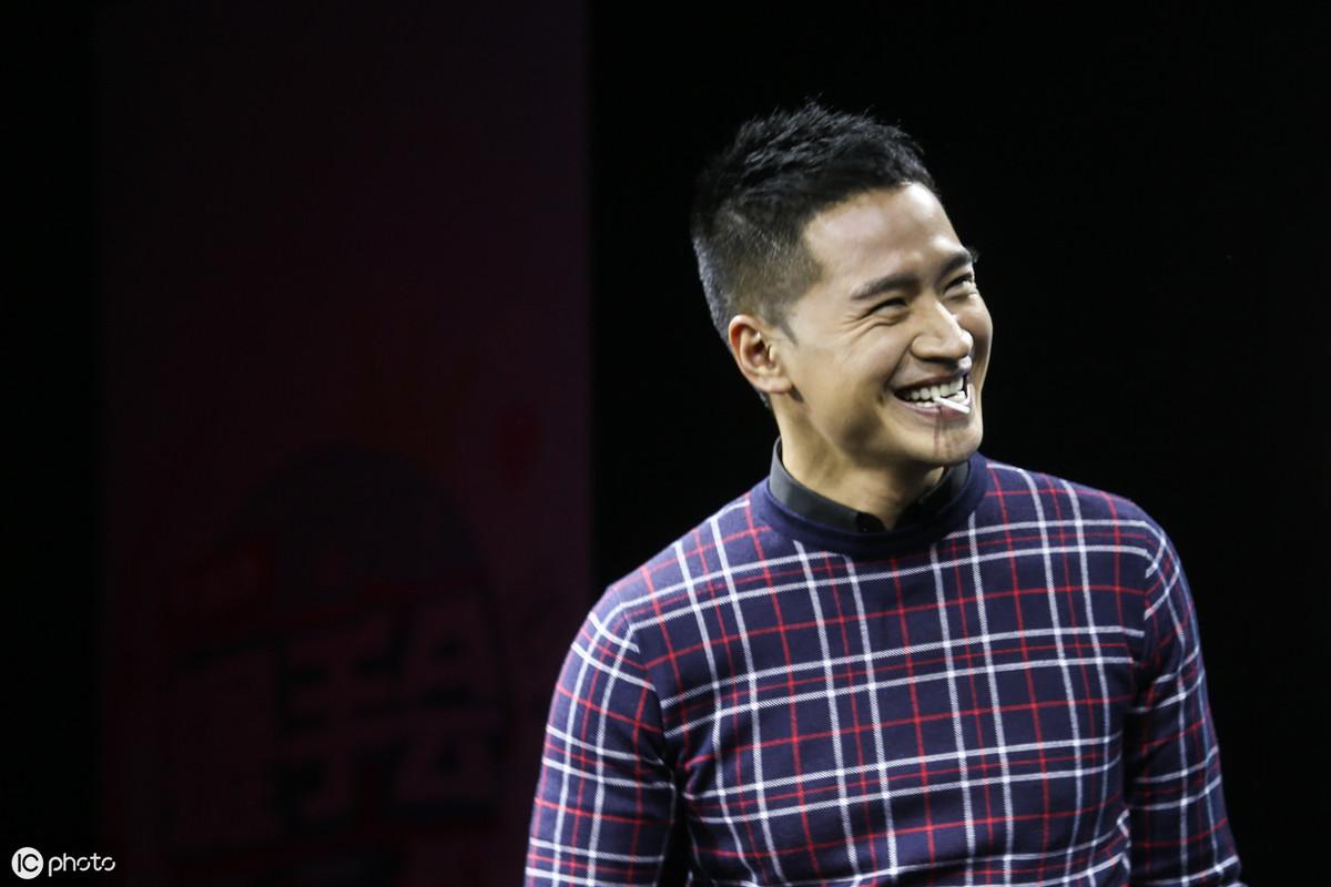 何晟銘老婆是誰(何晟銘老婆是誰 網傳何晟銘結婚怎麼回事)