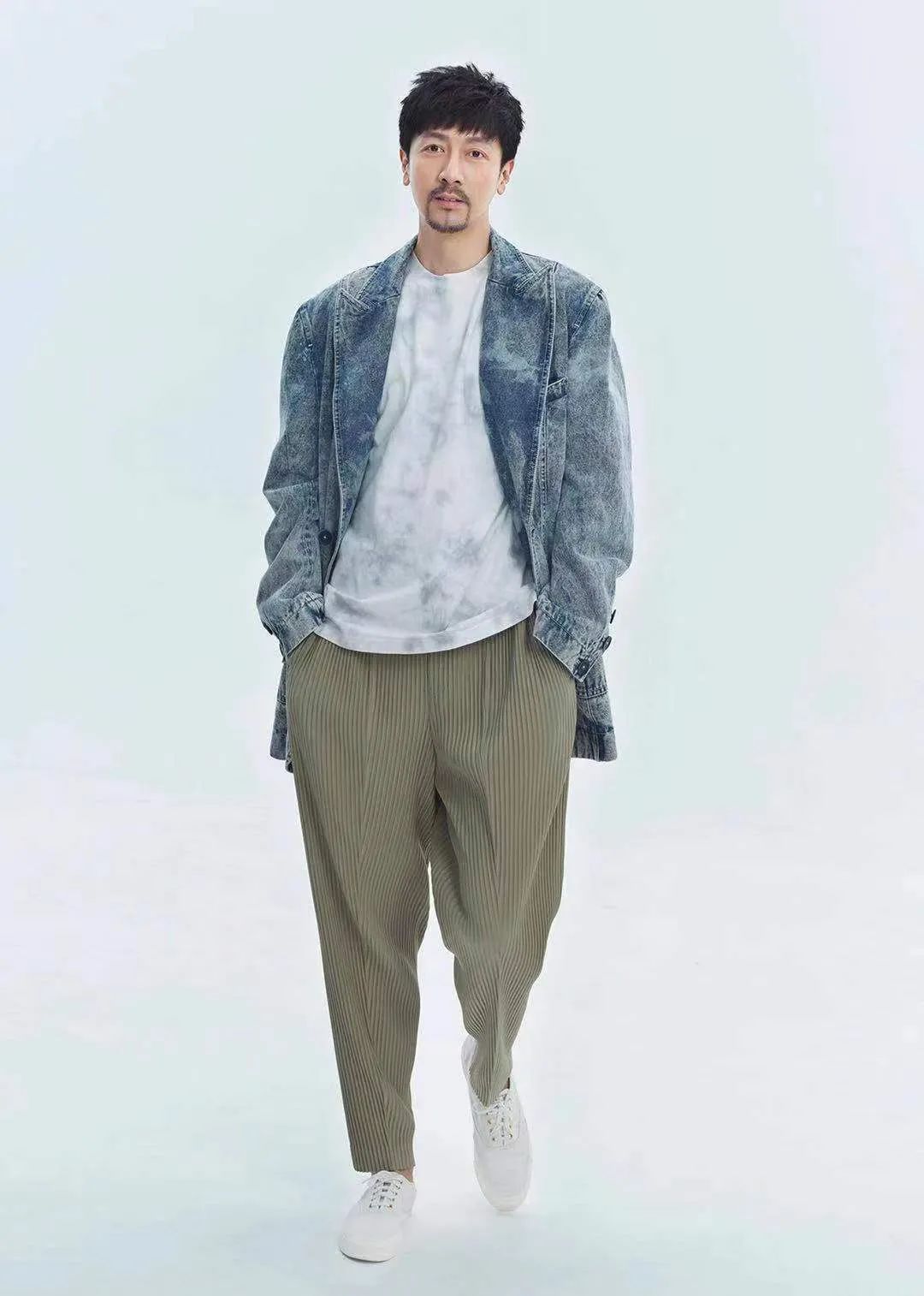 張魯一個人資料簡介家世（「完美伴侶」張魯一：只以角色跟觀眾相見的演員）