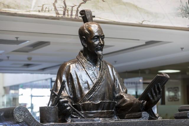 張仲景簡介及事蹟（醫聖張仲景）