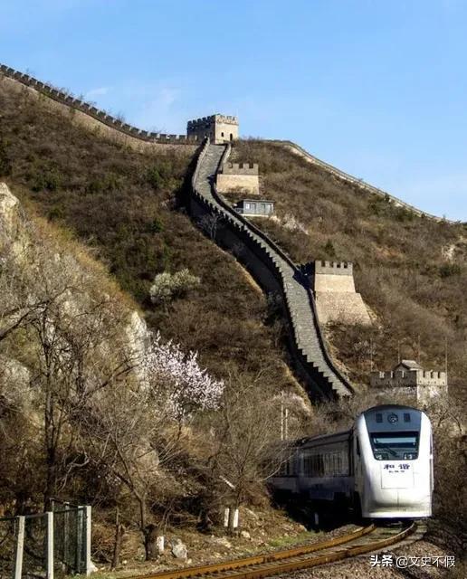 詹天佑簡介及資料（詹天佑透過「幼童留美計畫」從耶魯大學畢業，成為中國的鐵路之父）