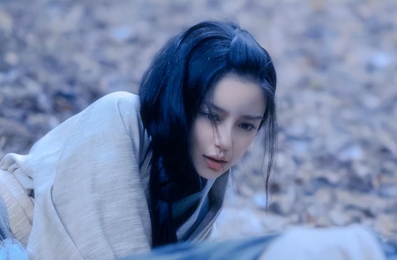 楊穎個人資料簡介詳細（回顧楊穎的成長史，才明白討好型人格的黃曉明，又怎會留得住她？）