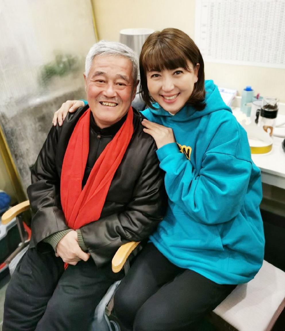 髕學晶個人資料簡介及家世（髕學晶離婚11年：她二婚生寶寶又當婆婆，前夫三婚再做父親）