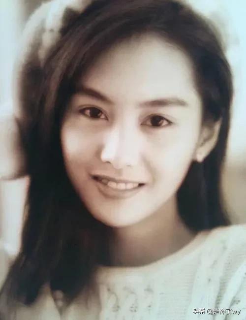 朱茵個人資料簡介及照片（明星的秀之華語娛樂圈女星朱茵）