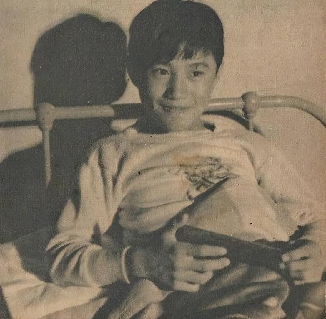 牛犇個人資料簡介新聞（著名演員牛犇：演戲77年，兩個兒子不姓牛，老伴過世後太孤單）