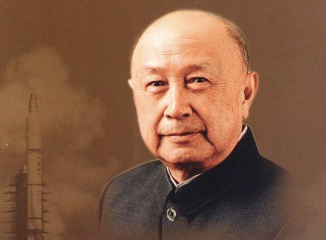 錢學森的簡介及成就（一個錢學森值四個裝甲師，當年美國為什麼還讓錢老活著回到中國？）