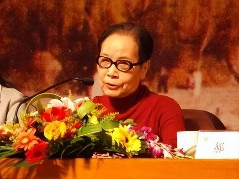 葉曼先生簡介有子女嗎（葉曼：胡適邀請她讀北大，她一生只要一個答案，為此堅持了103年）