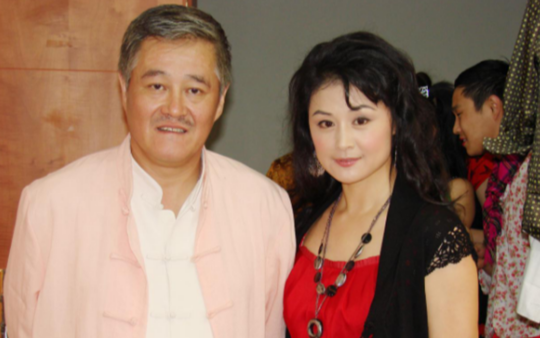 於月仙個人簡歷（演員於月仙：無兒無女去世1年後，丈夫張學鬆的選擇讓人淚目）