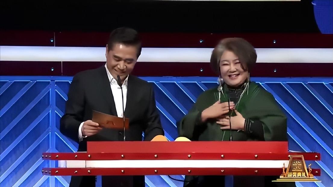 王雷個人資料簡介家庭背景（王雷在演藝圈裡不紅，是因為他在另一個圈子裡，正紅得發紫）