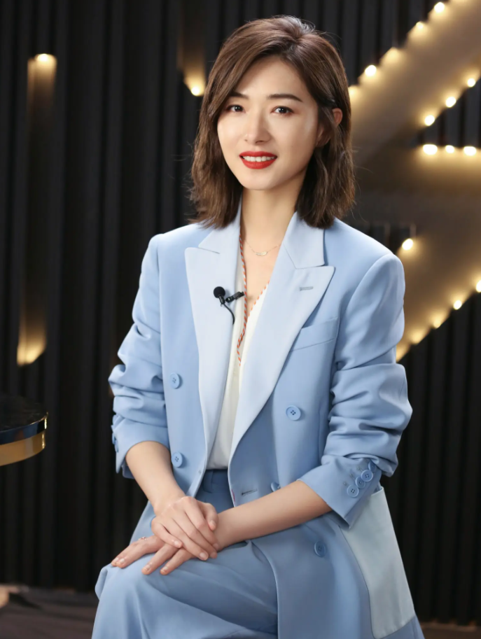 萬茜個人資料簡介和老公（不婚族萬茜：從不炒作，嫁普通丈夫，40歲高齡為小丈夫生孩子）