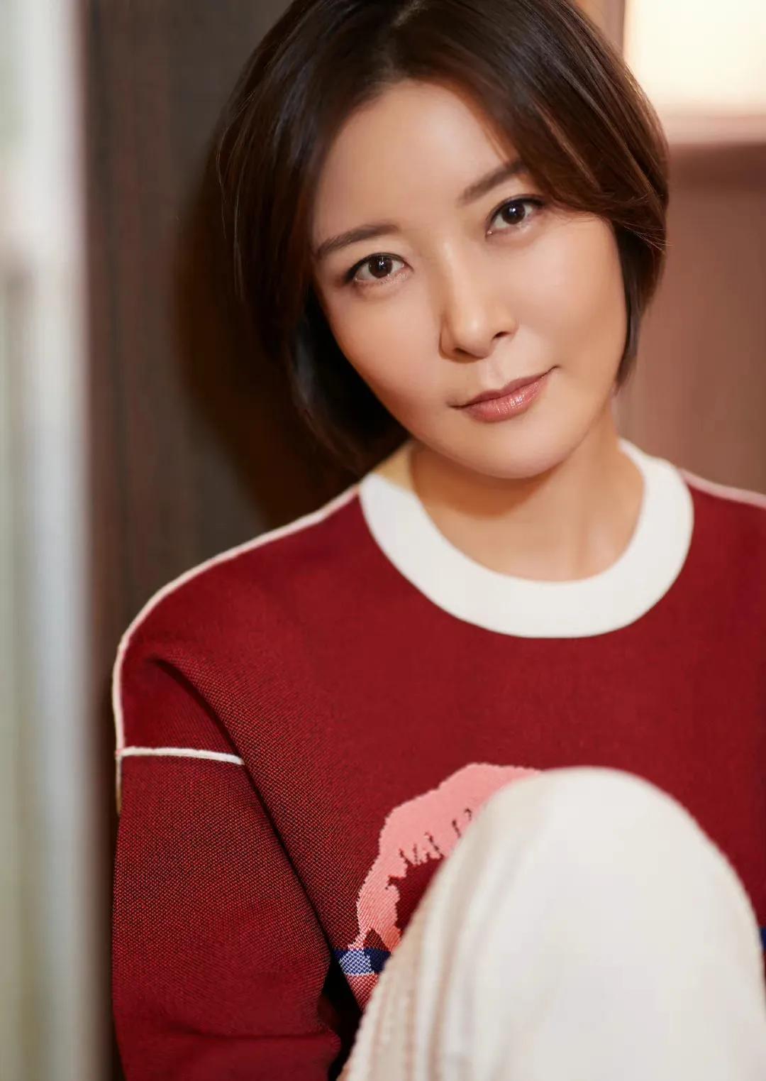 柯藍個人資料簡介拍攝的影視作品（演員柯藍：23歲年薪百萬，為何50歲依舊未婚？）