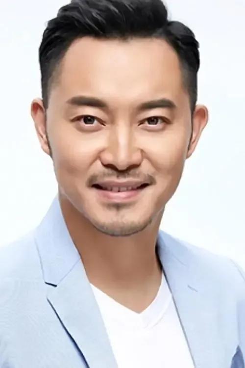 沙溢個人資料及作品（男明星沙溢開豪車，他的生活過得很有品質）