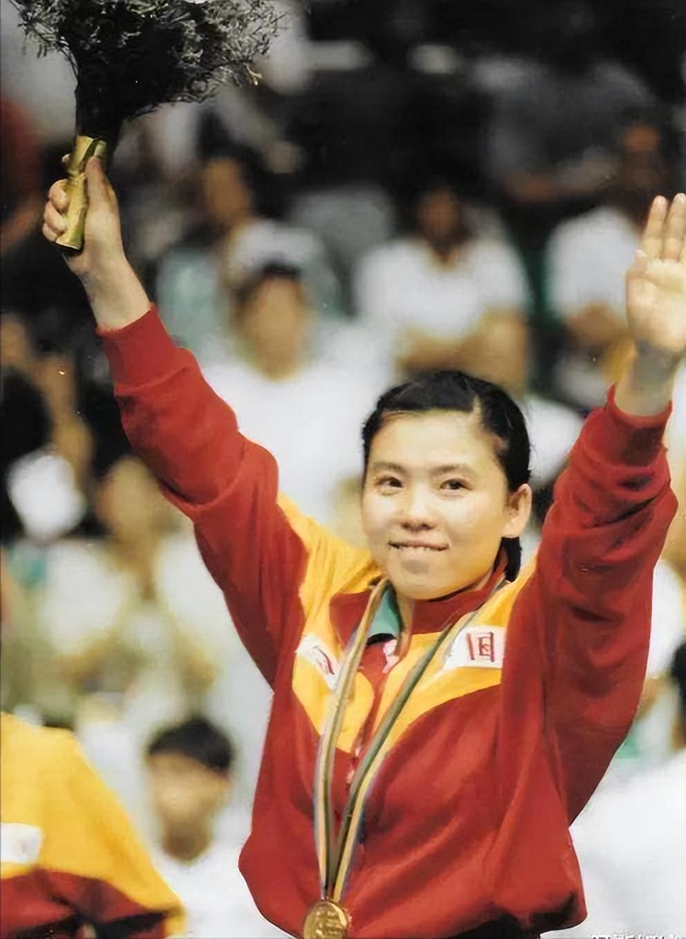 鄧亞萍履歷個人資料簡介（個子矮、志氣高的鄧亞萍）