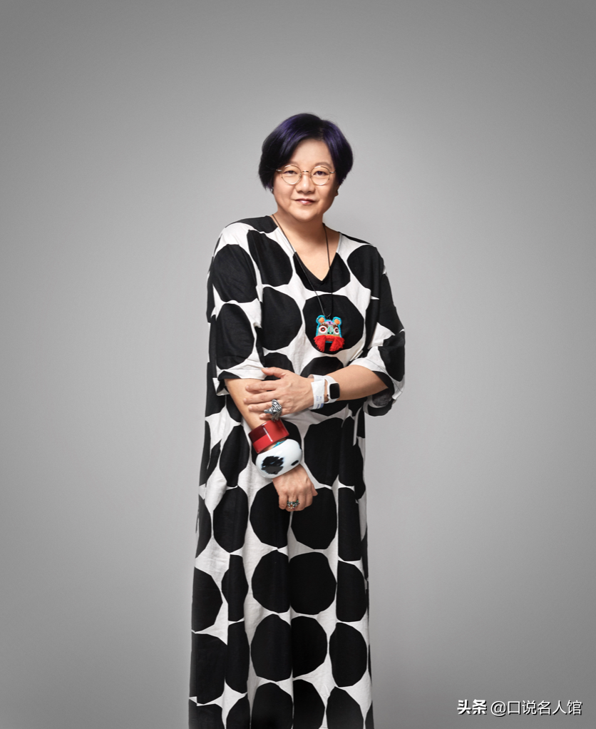 洪晃個人資料簡介及家世（名門痞女洪晃：陳凱歌前妻，豪言睡五個男人才夠本，已有四段婚姻）