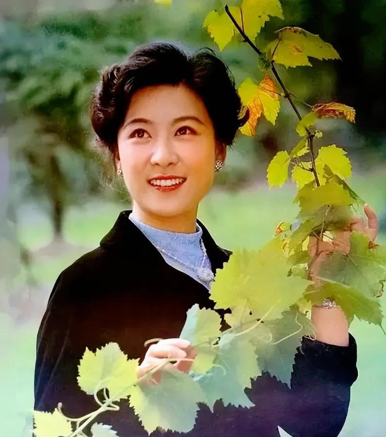 王馥荔個人資料簡介國籍（王馥荔：嫁初戀王群，結婚46年生一子，如今兒子是她的驕傲）