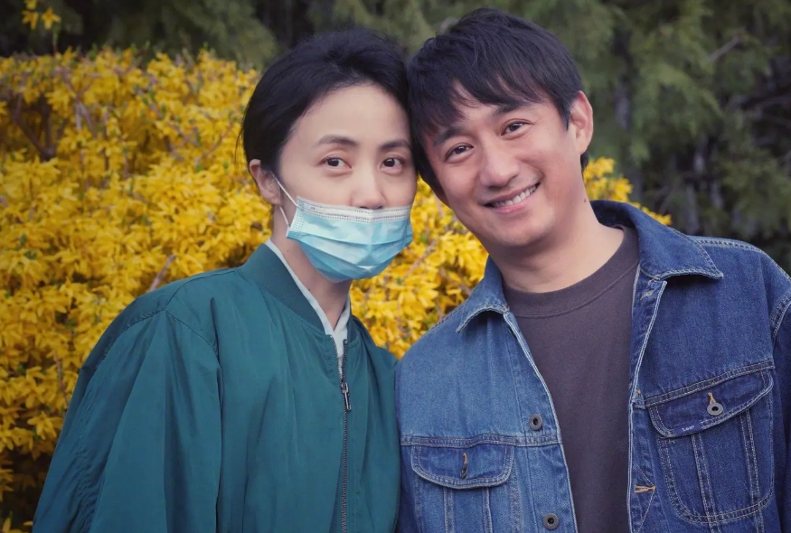 黃磊個人資料及家庭（娛圈大老黃磊：坐擁億萬身家，老婆女兒貌美如花，家庭事業雙贏）