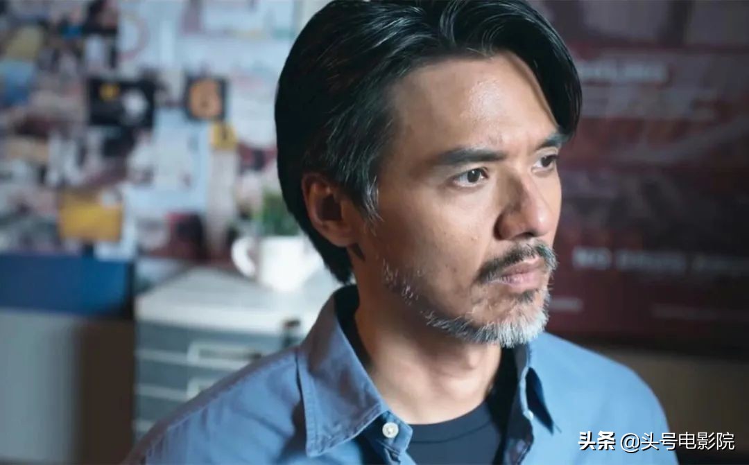 馮德倫的個人檔案簡介（47歲馮德倫新劇開播，鬍子花白顯老）