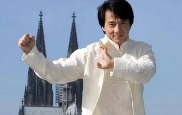 成龍個人資料，成龍國籍是哪裡