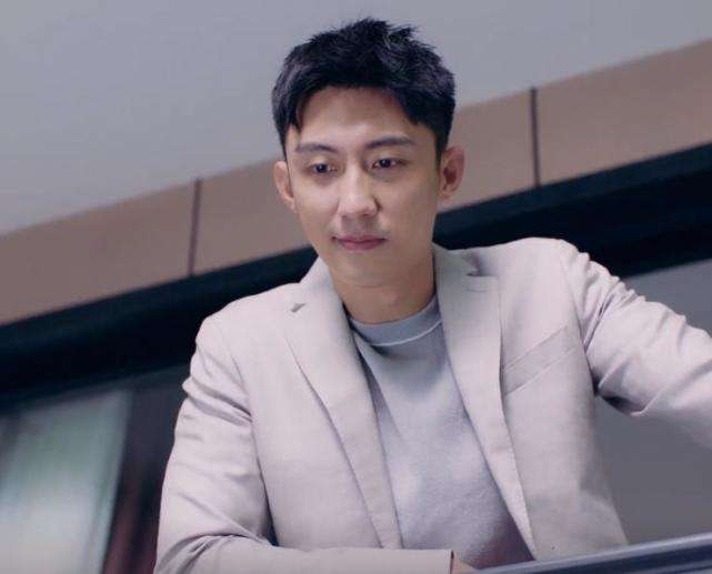 硬漢小生黃景瑜個人資料介紹 ：16歲輟學當模特，3位貴人扶持成名背景不一般