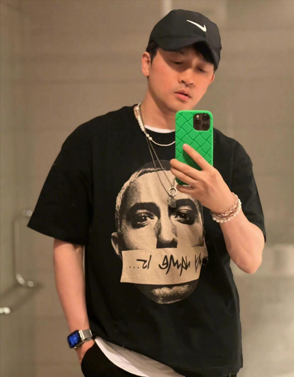 蘇有朋的真實年紀有多大，衣品不比小鮮肉差，造型看起來很年輕