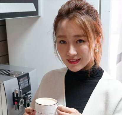 潘長江女兒潘陽30歲嫁給石磊成為總裁夫人，如今過得怎麼樣？