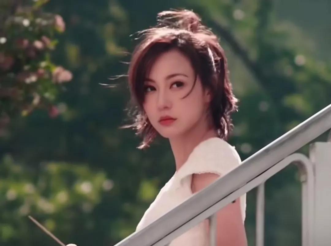 劉心悠姐姐真的很好看！不管哪個角度都好看，好特別的迷人魅力