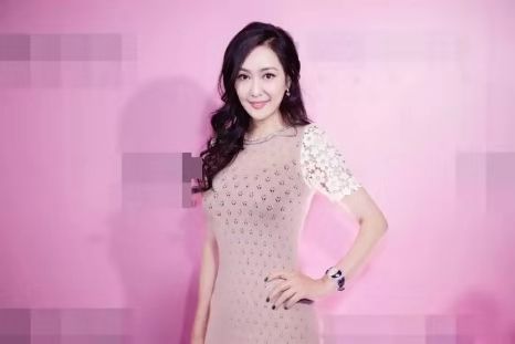 51歲孟廣美猶如仙女，網友：李莫愁你偷吃天山童姥的神藥了吧