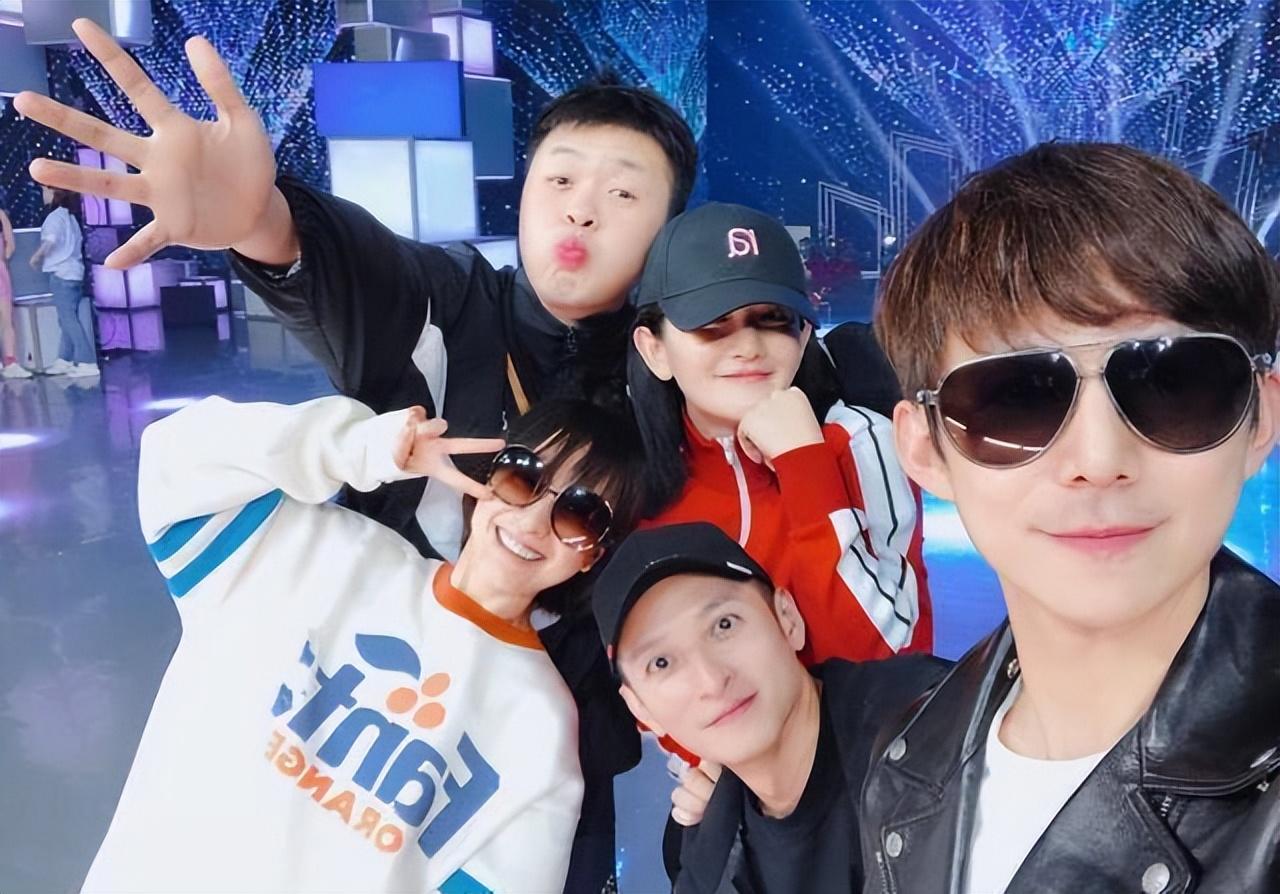 李維嘉正式回歸，搭檔王心凌主持新綜藝，本人發動態透露好心情